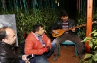 Sazlı sözlü don nöbeti tutuyorlar