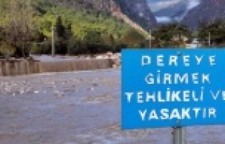 Sel felaketinin boyutu gündüz ortaya çıktı