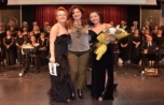 Yeşilçam şarkıları büyüledi