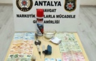 Zehir taciri tutuklanarak Alanya'ya gönderildi