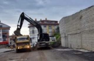 Alanya Belediyesi o caddeyi sil baştan yeniliyor