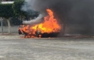 Alanya'da araç alev topuna döndü