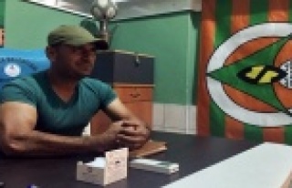 Alanyasporlu taraftarlardan siyasetçi isyanı!