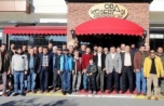 Başkan Yücel Oba esnafını kahvaltıda dinledi