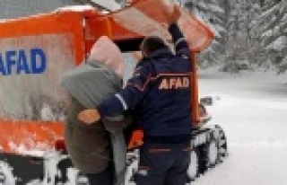 Dağda mahsur kalan üniversiteliler kurtarıldı!