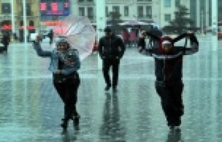 Dikkat: Alanya'da sel ve hortum uyarısı!