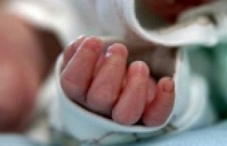 Mama yerken fenalaşan 45 günlük bebek öldü