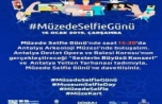 Müzede Selfie Günü