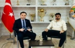 Ozan Tufan'dan Alanyaspor taraftarına mesaj