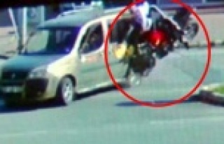 2 genci hayattan koparan kaza saniye saniye kaydedildi!