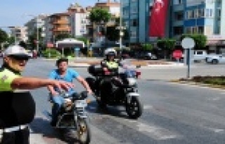 Alanya polisi motosikletlilere göz açtırtmıyor