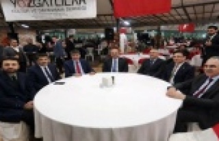 Bakan Çavuşoğlu ve Türel Yozgatlılarla buluştu