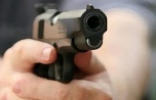 Komşuda silahlar konuştu!