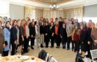 Yücel AK Partili kadınlarla buluştu