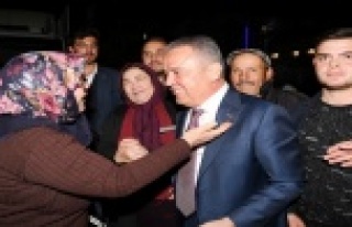 Böcek vatandaş buluşmasında müjdeyi verdi!