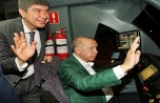 Cumhurbaşkanı Erdoğan 3. Etap Raylı Sistemi test...
