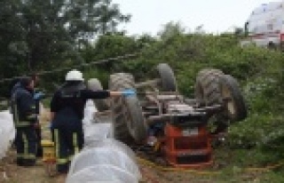 Eşinin kullandığı traktörün altında hayatını...