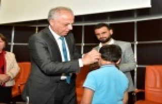 Kepez’den 26 kişiye işitme cihazı