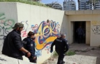 Şüpheli ölüm: Cebinden yanmış gazete sayfaları...