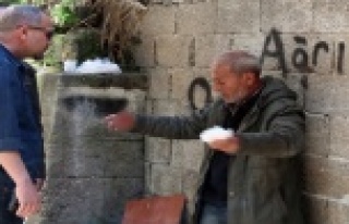 Tartıştığı akrabasını bıçakladı