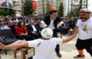 "Yandım Allah" diyerek protokolün önüne...