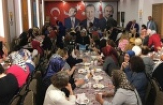 AK Partili kadınlara teşekkür belgesi