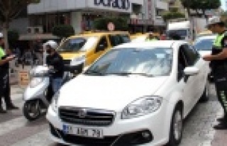 Alanya'da trafikte önce yaya uygulaması