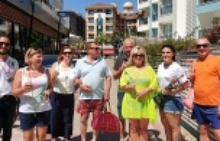 Cleoparta Ink anneleri unutmadı