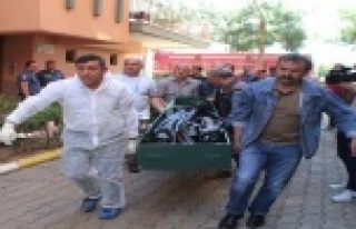 Çocuk babasının intiharıyla şok oldu