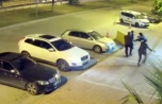 Eski eşine çocuğunun gözü önünde uçan tekmeyle...