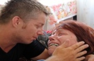 İlk kelimesi oğlunun ismi, cümlesiyse sevgisi oldu