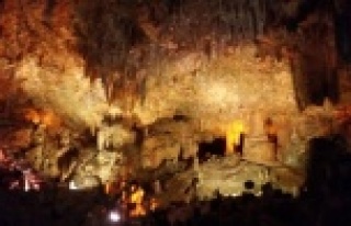 Tarihi yerlerin aydınlatma ve bakımları yapıldı