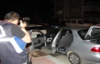 Turistlerin hırsızlık tezgahını Polis bozdu