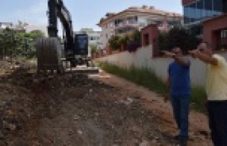 Yücel: Gelecek nesillere plânlı bir kent bırakmak...