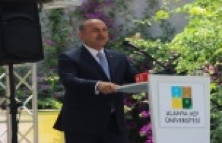 Bakan Çavuşoğlu, Alanya’da mezuniyet törenine...