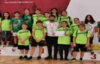 Eskrimcilerimiz kürsü geleneğini bozmadı