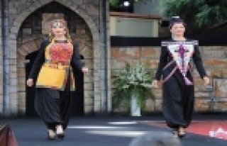 Festivale Osmanlı motif ve renkler damga vurdu