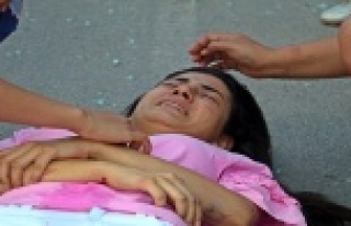 Genç kız, metrelerce savrulup acı içerisinde yere...