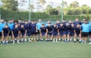 Gençler sahaya çıktı