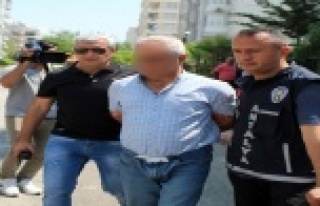 Sokaktan aldığı Gürcü kadını evinde boğarak...