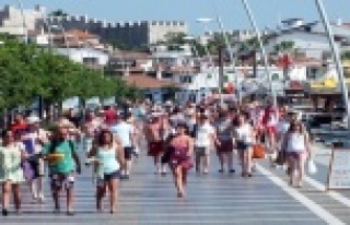 96 bin turistle tüm zamanların rekoru kırıldı