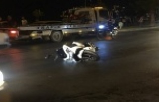 Alanya'da otomobille motosiklet çarpıştı:...
