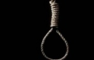 Alanya’da genç kız intihar etti