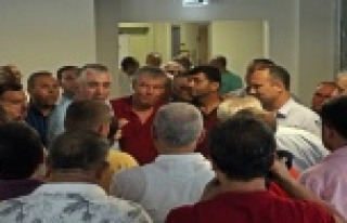 Maaş alamayan ulaşım esnafı Büyükşehir Belediyesine...