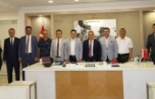 Yücel'den Böcek'e ziyaret