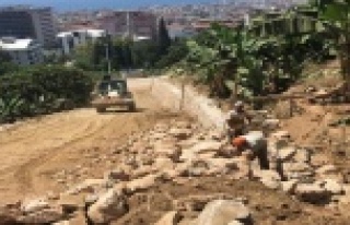 Yücel iki hasbahçeyi birbirine bağladı