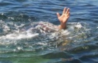 Alanya'da boğulma tehlikesi geçiren Rus turist...