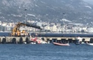 Alanya’da içerisinde turist olan tekne battı