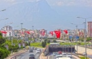 Antalya ve ilçelerinde bayrak kampanyası yeniden...