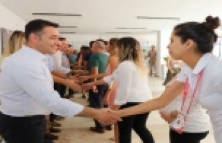 Başkan Yücel personelle bayramlaştı